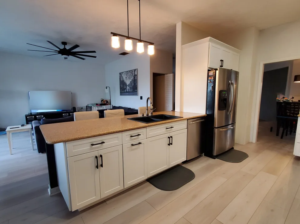 Satin White Shaker Door Transitional Kitchen Renovation by Kitchen Solvers Of Fort Lauderdale - Photo 10