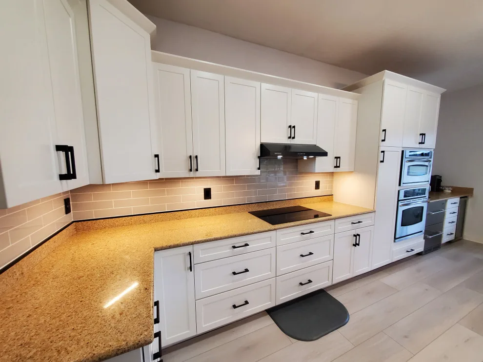 Satin White Shaker Door Transitional Kitchen Renovation by Kitchen Solvers Of Fort Lauderdale - Photo 5