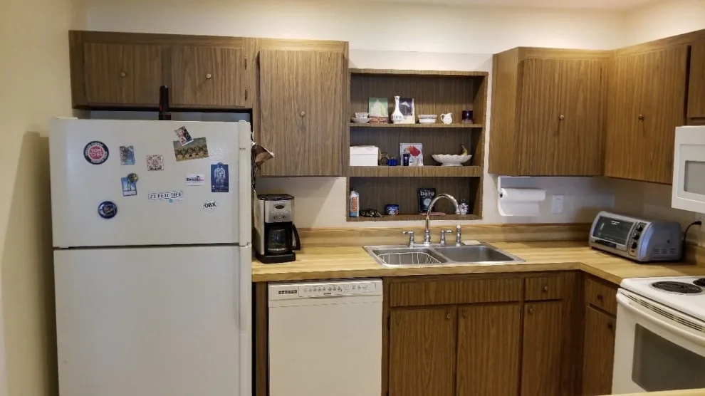 Kitchen Renovation Featuring New White Shaker Doors by Kitchen Solvers Of The Gulf Coast - Photo 3