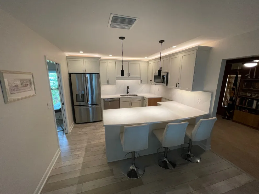 Kitchen Renovation Featuring New White Shaker Doors by Kitchen Solvers Of The Gulf Coast - Photo 2