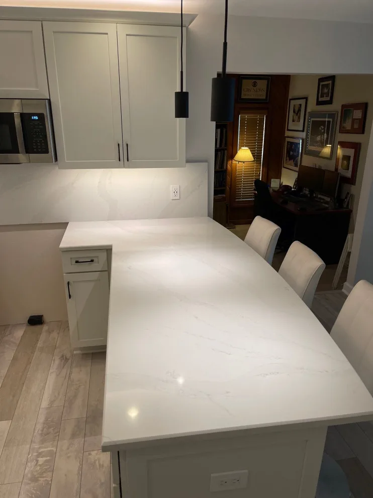 Kitchen Renovation Featuring New White Shaker Doors by Kitchen Solvers Of The Gulf Coast - Photo 6