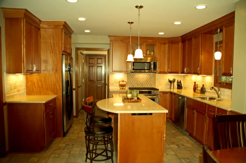 Soffit-Free Transitional Kitchen by Bathroom And Kitchen Services, LLC - Photo 3
