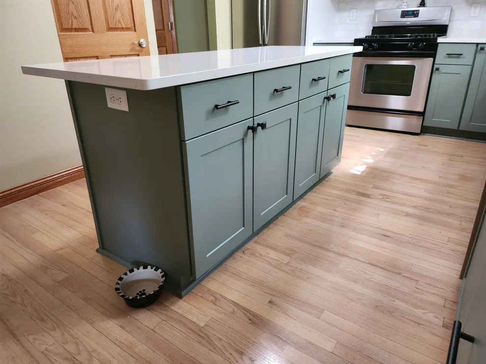 Dual-Color Hybrid Refacing with New Cabinets by Kitchen Solvers Of Madison - Photo 4
