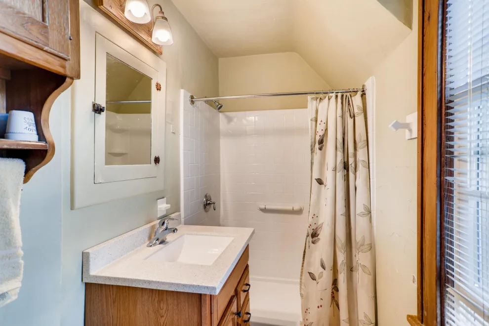Upper Arlington Bath Project in Columbus, Ohio by Improveit! Home Remodeling - Photo 2
