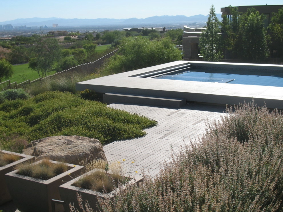 Summerlin - Rim Rock Residence L by Attanasio Landscape Architecture - Photo 5