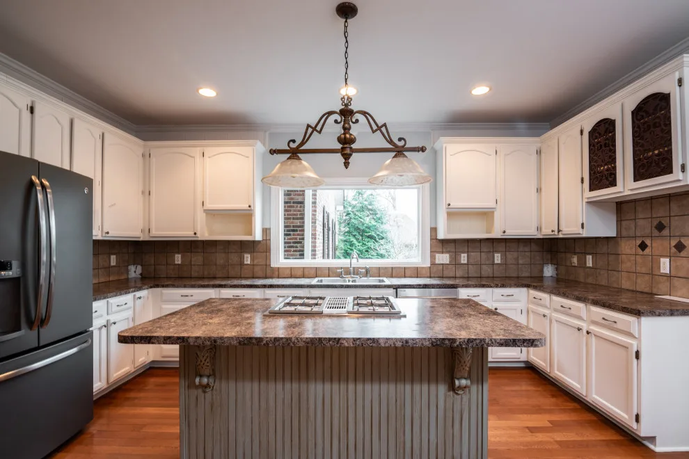 Weddington Bespoke Kitchen by Detailed Interiors Inc. - Photo 5