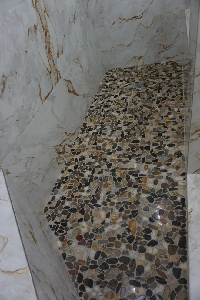 Rustic White Master Bath by Amos Tile LV - Photo 3