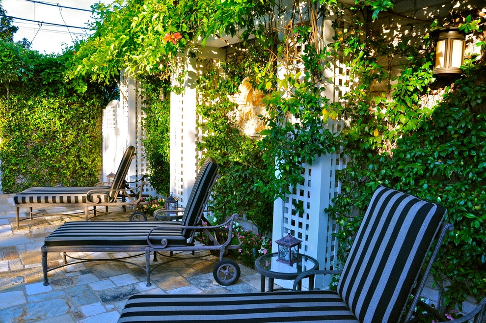 Lush Garden Retreat by Rue Group, Inc. / Kathryn Rue, Landscape Architect - Photo 8