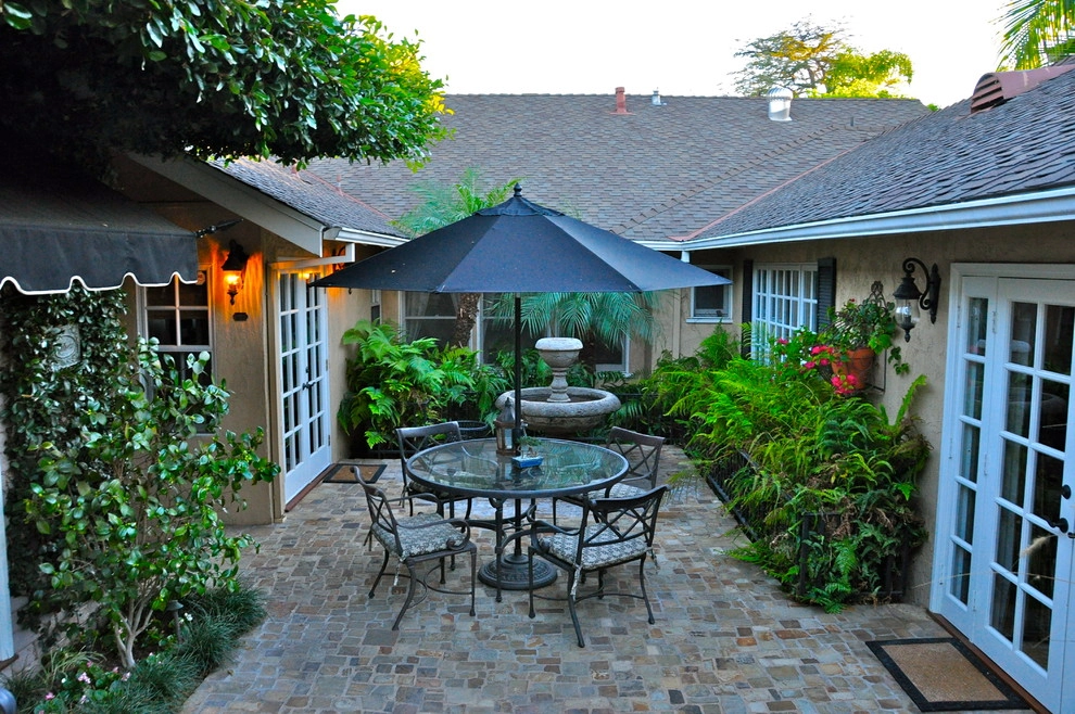 Lush Garden Retreat by Rue Group, Inc. / Kathryn Rue, Landscape Architect - Photo 2