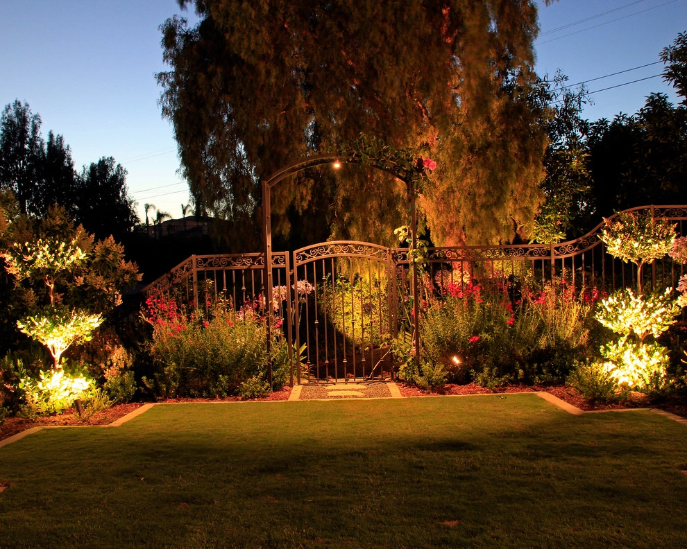 Landscape Lighting by Rue Group, Inc. / Kathryn Rue, Landscape Architect - Photo 5