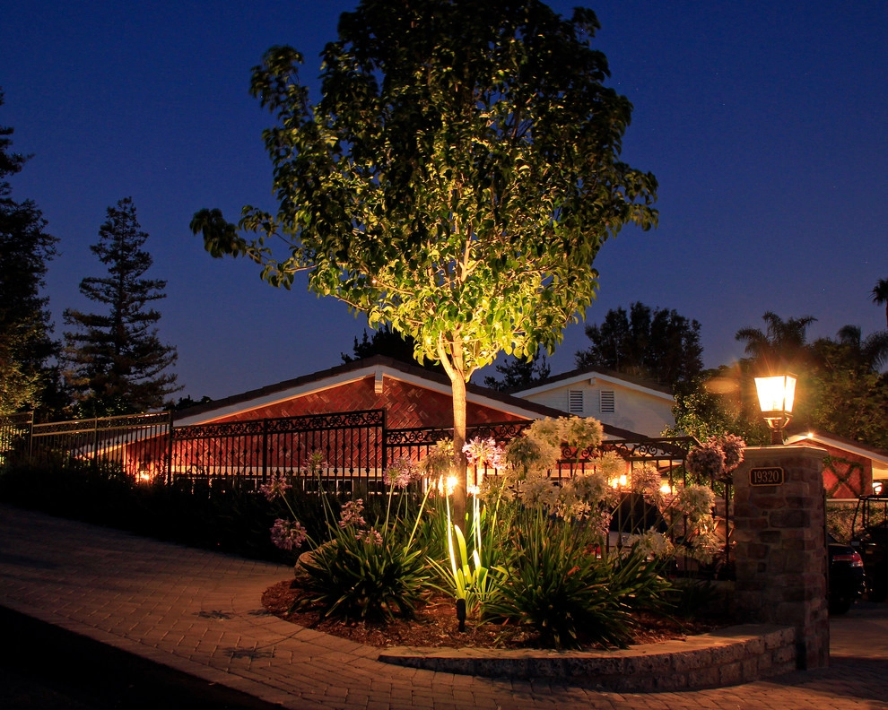 Landscape Lighting by Rue Group, Inc. / Kathryn Rue, Landscape Architect - Photo 8