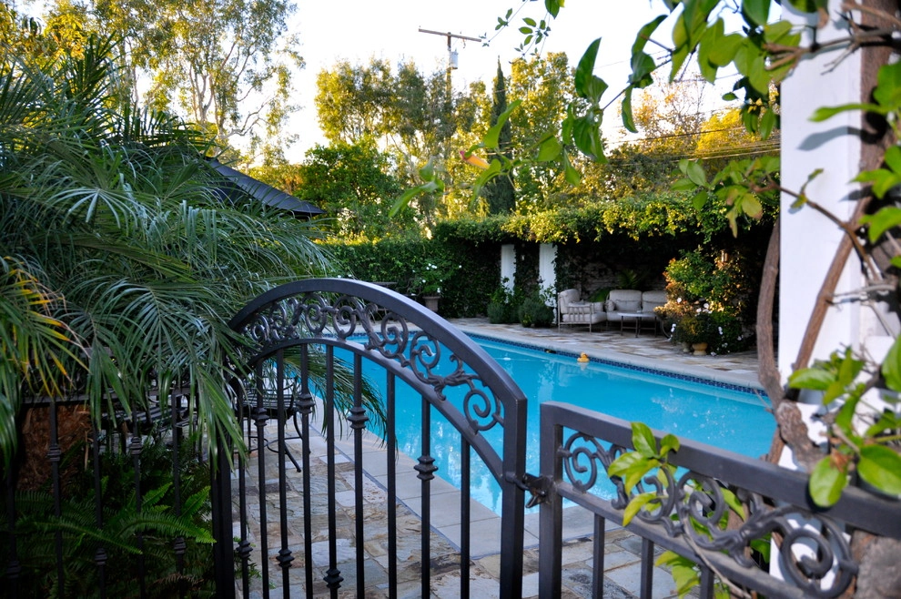 Lush Garden Retreat by Rue Group, Inc. / Kathryn Rue, Landscape Architect - Photo 11