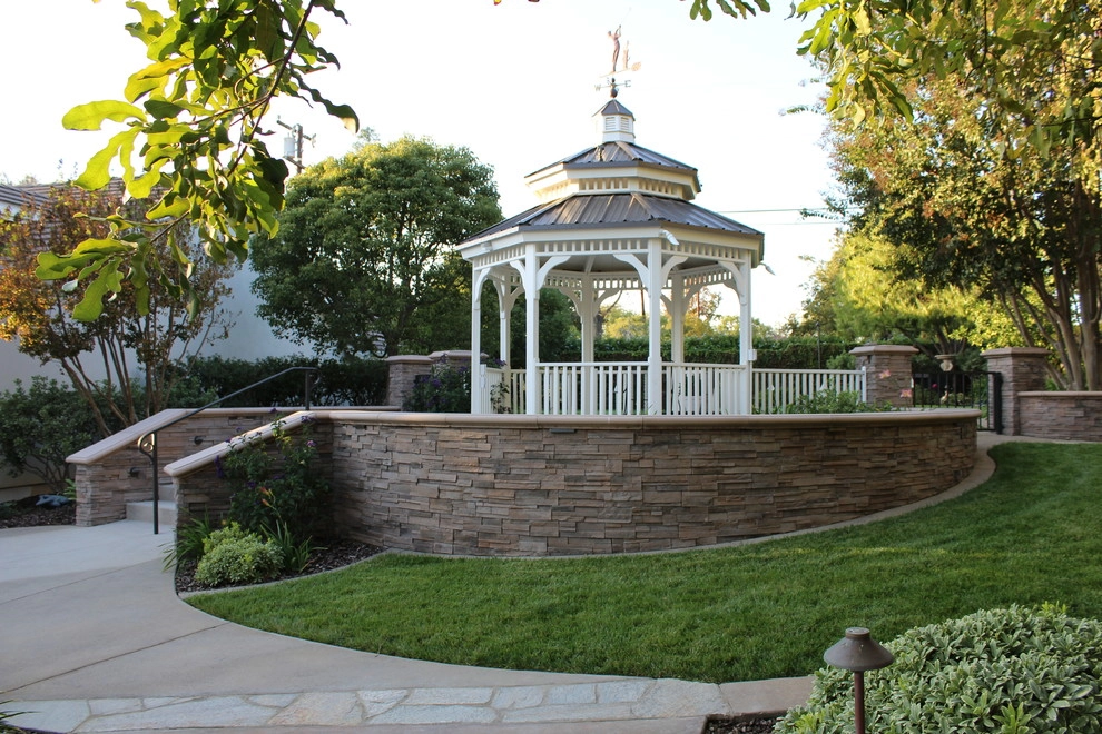 Transformed Lawn Area by Rue Group, Inc. / Kathryn Rue, Landscape Architect - Photo 6