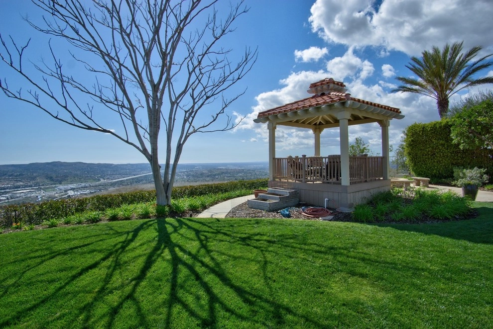 Hilltop Oasis by Rue Group, Inc. / Kathryn Rue, Landscape Architect - Photo 12