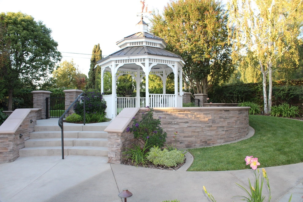Transformed Lawn Area by Rue Group, Inc. / Kathryn Rue, Landscape Architect - Photo 5
