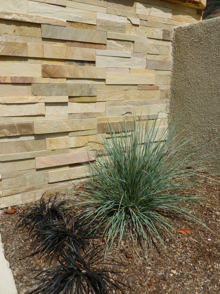 Contemporary Backyard by Rue Group, Inc. / Kathryn Rue, Landscape Architect - Photo 5