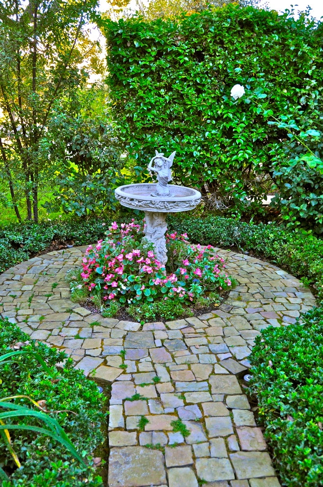 Lush Garden Retreat by Rue Group, Inc. / Kathryn Rue, Landscape Architect - Photo 4