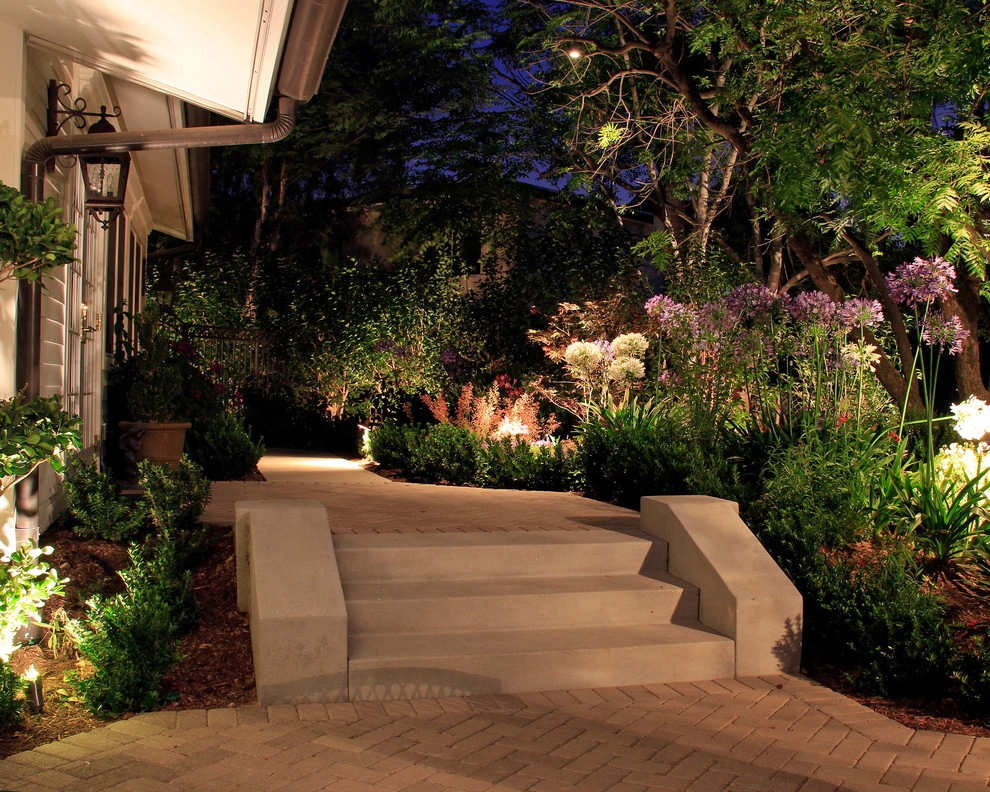 Landscape Lighting by Rue Group, Inc. / Kathryn Rue, Landscape Architect - Photo 10