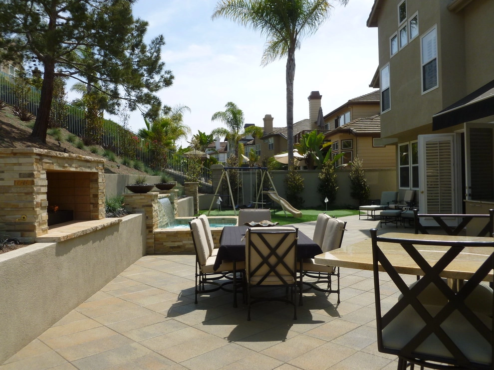 Contemporary Backyard by Rue Group, Inc. / Kathryn Rue, Landscape Architect - Photo 7