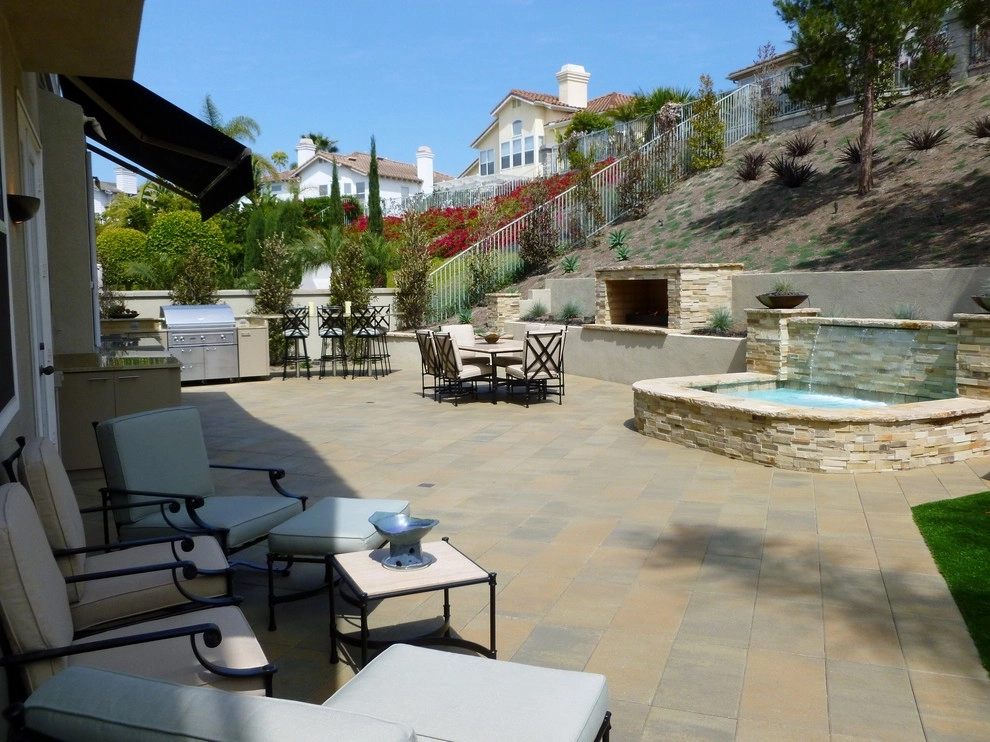 Contemporary Backyard by Rue Group, Inc. / Kathryn Rue, Landscape Architect - Photo 3