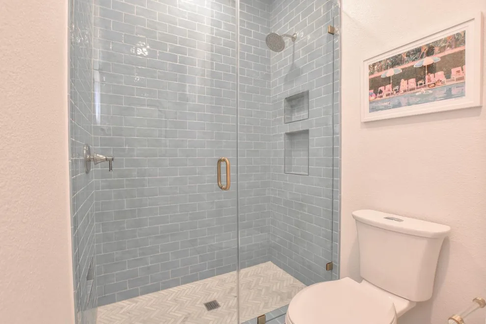 Contemporary Bathrooms by Fit Build Construction - Photo 19