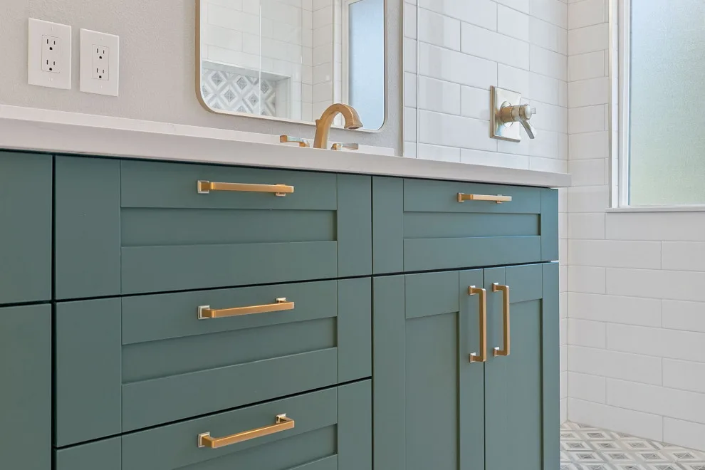 Lynnbrook Main Bathroom by Gladius Construction & Design - Photo 7