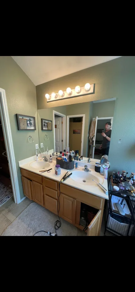 Lynnbrook Main Bathroom by Gladius Construction & Design - Photo 2
