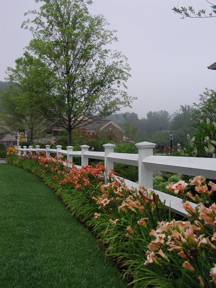 The Woodlands by Ryan Associates Landscape Architecture & Planning - Photo 12