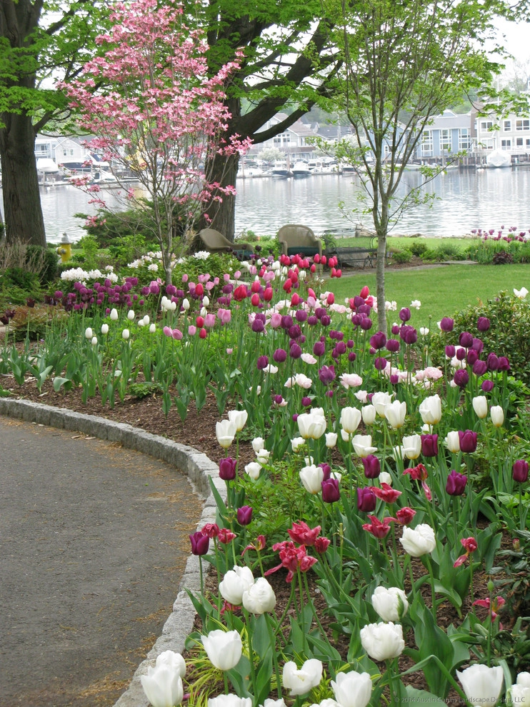 Circular Waterfront Garden - Darien, CT by Austin Ganim Landscape Design, LLC - Photo 3