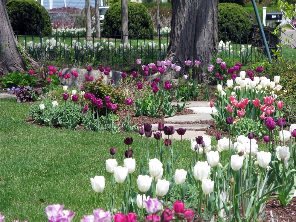 Circular Waterfront Garden - Darien, CT by Austin Ganim Landscape Design, LLC - Photo 11