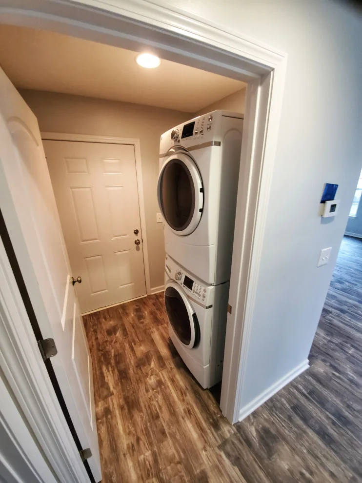 Custom Ranch with 2 Bedrooms and 2 Bathrooms by Lavish Builders - Photo 4