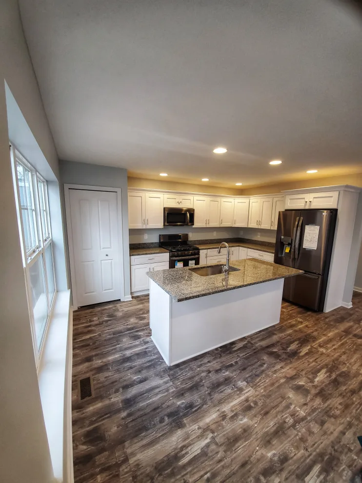 Custom Ranch with 2 Bedrooms and 2 Bathrooms by Lavish Builders - Photo 12