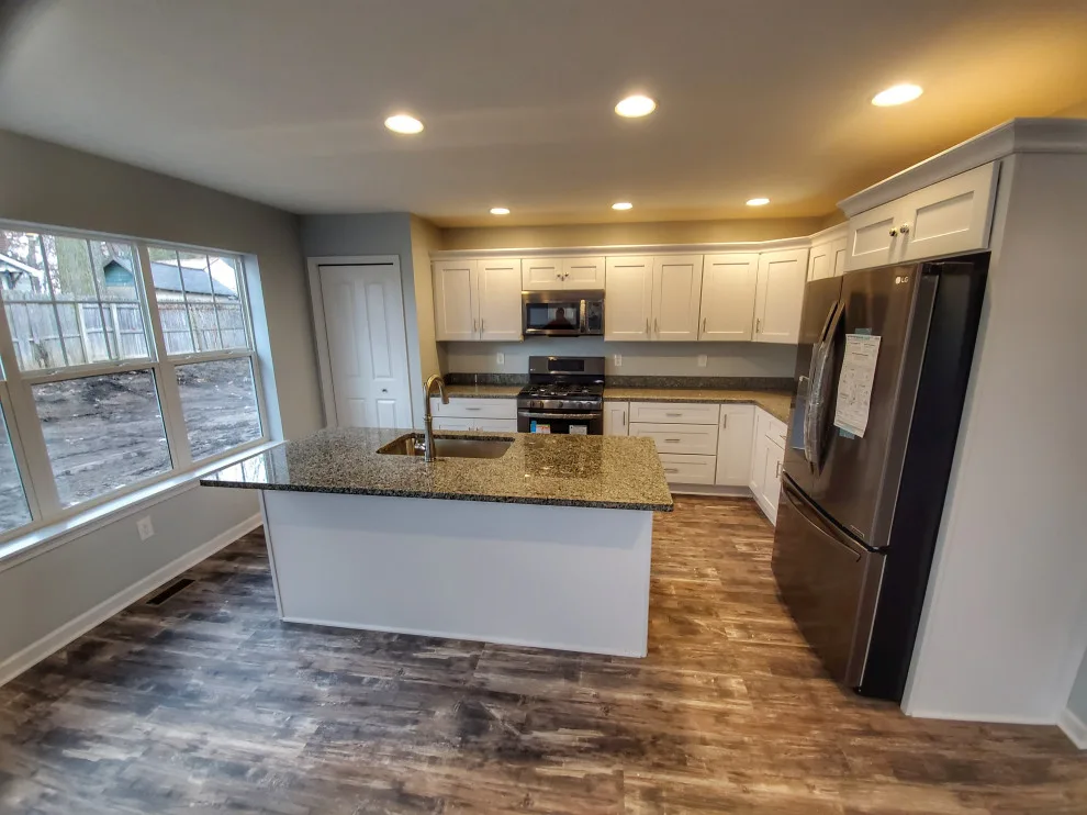 Custom Ranch with 2 Bedrooms and 2 Bathrooms by Lavish Builders - Photo 5