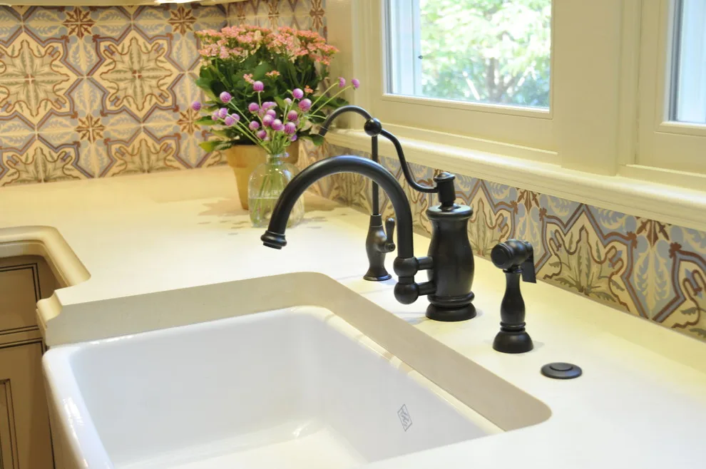 Heritage Residence with Classic Kitchen by DeRhodes Construction - Photo 8
