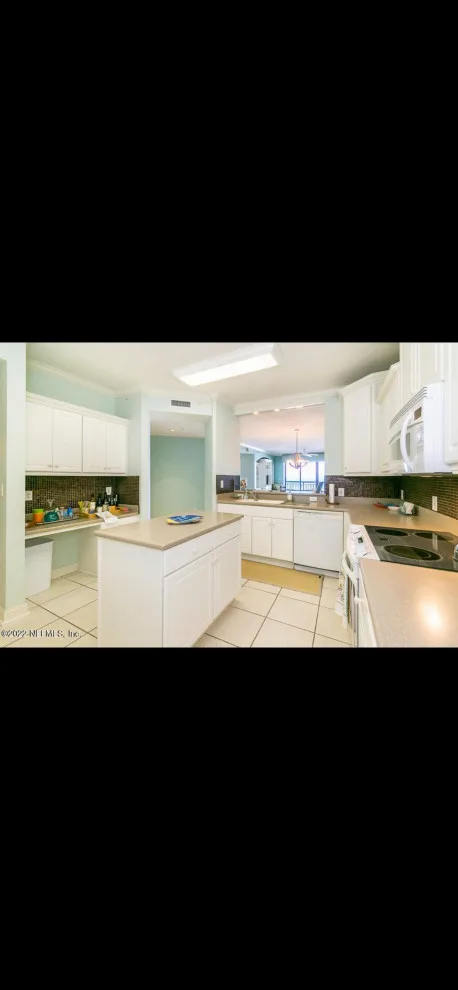 Gifford residence kitchen and flooring complete renovation by H.H. Premium Home Builders - Photo 2