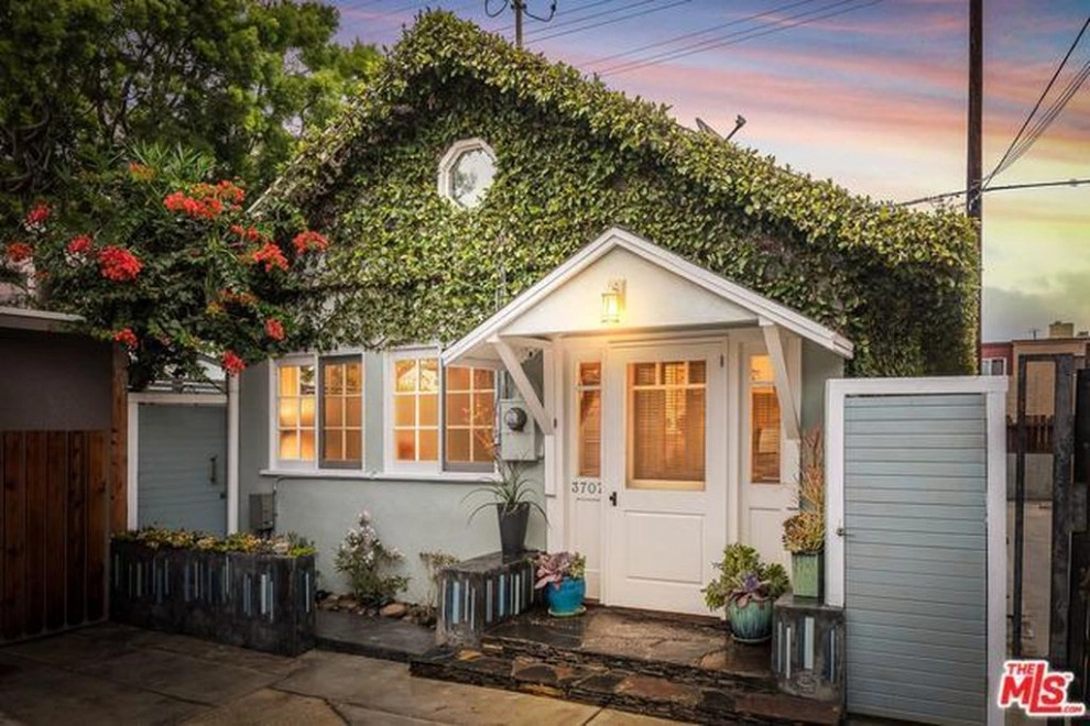 Marina Del Rey Jewelbox by Sacred Space Garden Design Inc - Photo 10