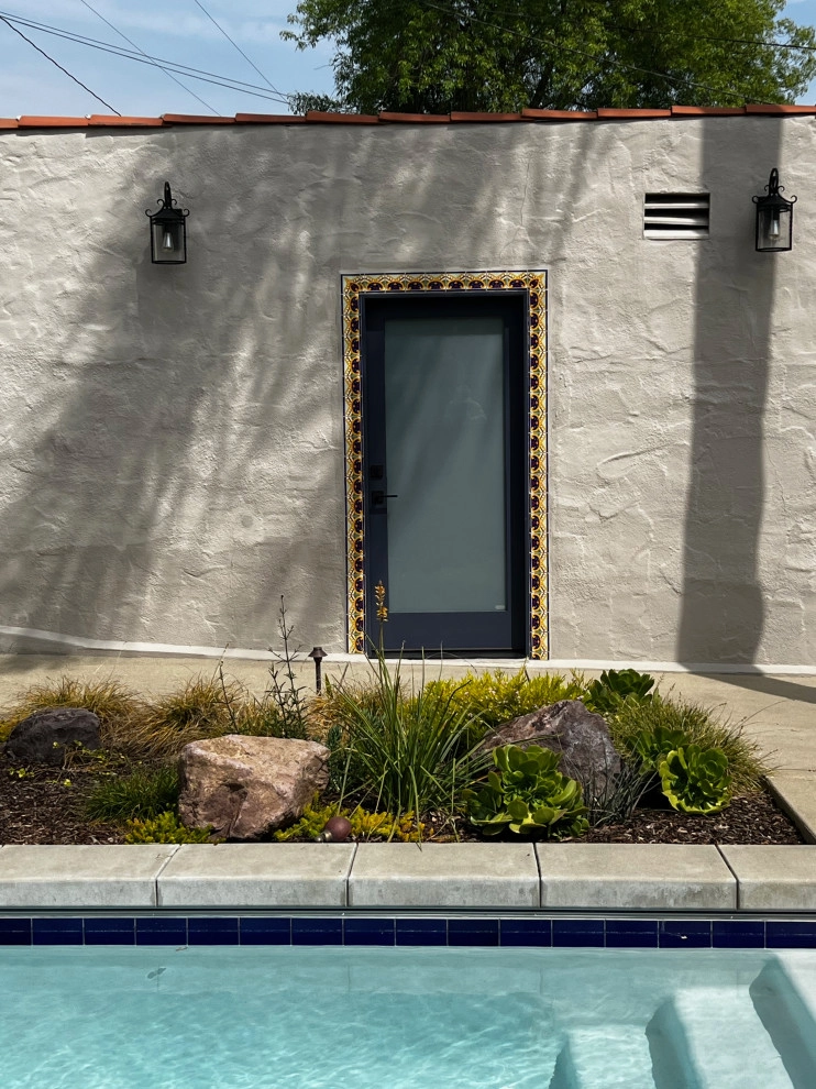 Mexican style in Pasadena by Sacred Space Garden Design Inc - Photo 2