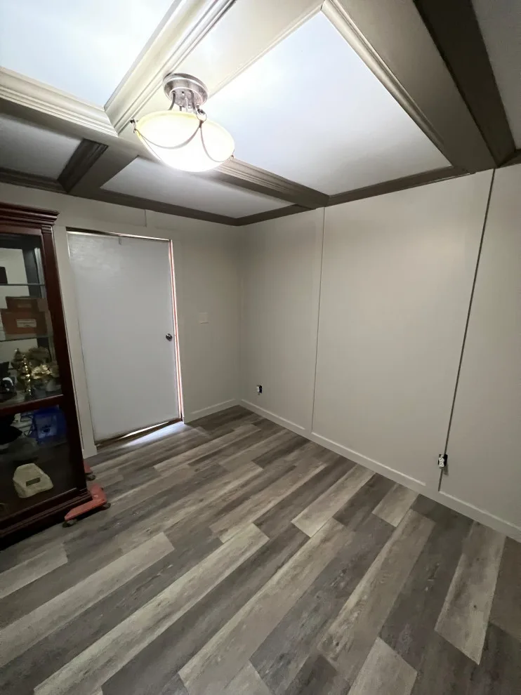 Cost to Access Viewing Room by IMG Construction Services - Photo 2