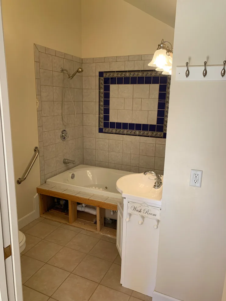 Kershaw personalized shower by Aspenleaf Remodeling And Construction, Llc - Photo 8