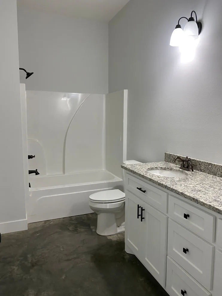 Contemporary Farmhouse Design by Neil Robinson Custom Homes, LLC - Photo 44
