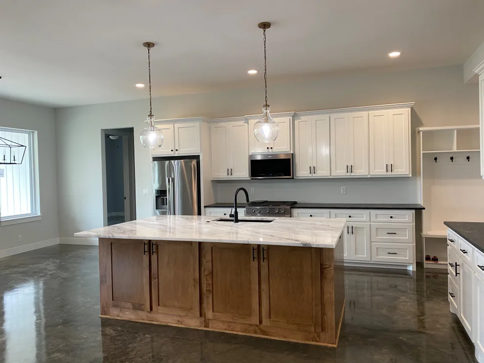 Contemporary Farmhouse Design by Neil Robinson Custom Homes, LLC - Photo 18