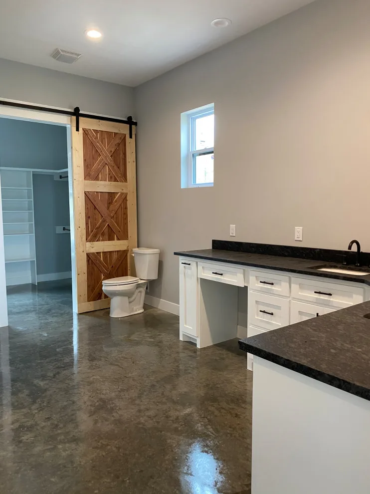 Contemporary Farmhouse Design by Neil Robinson Custom Homes, LLC - Photo 5