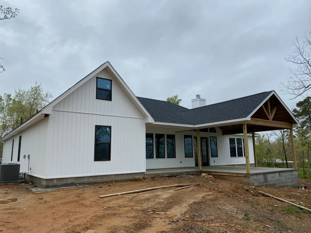 Contemporary Farmhouse Design by Neil Robinson Custom Homes, LLC - Photo 6