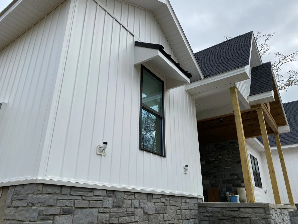 Contemporary Farmhouse Design by Neil Robinson Custom Homes, LLC - Photo 11