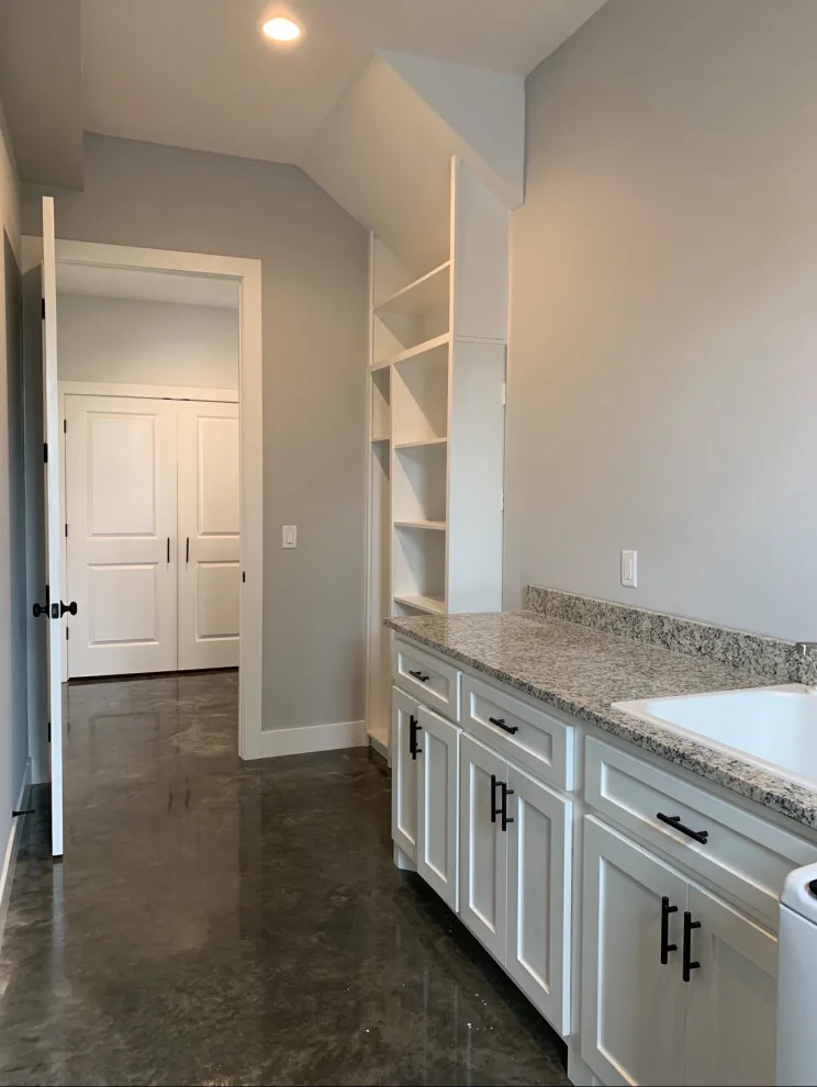 Contemporary Farmhouse Design by Neil Robinson Custom Homes, LLC - Photo 38