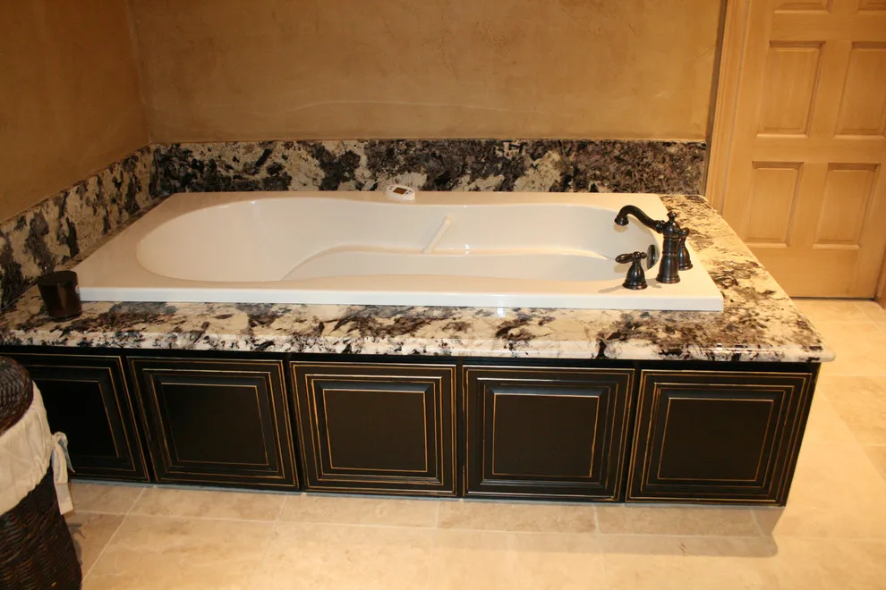 Art Deco Bathroom Renovation by Home Innovations - Photo 4
