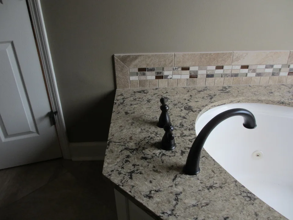 Restroom - Sanders by Hendricks Construction Co., Inc. - Photo 4