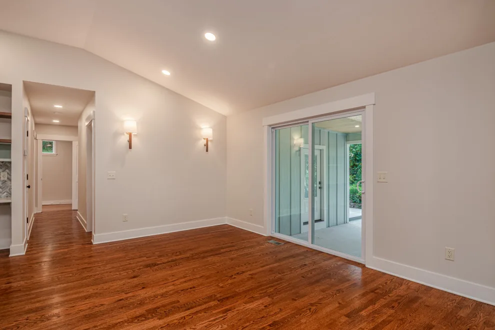 Crescent Maple Renovation by Evergreen Construct Inc. - Photo 8