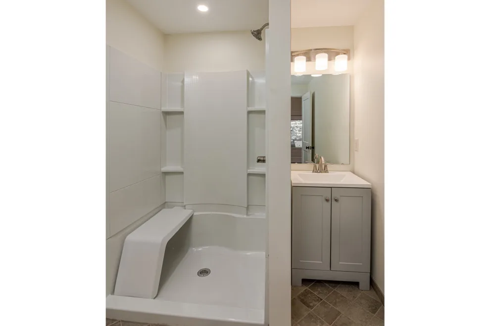 Crescent Maple Renovation by Evergreen Construct Inc. - Photo 29