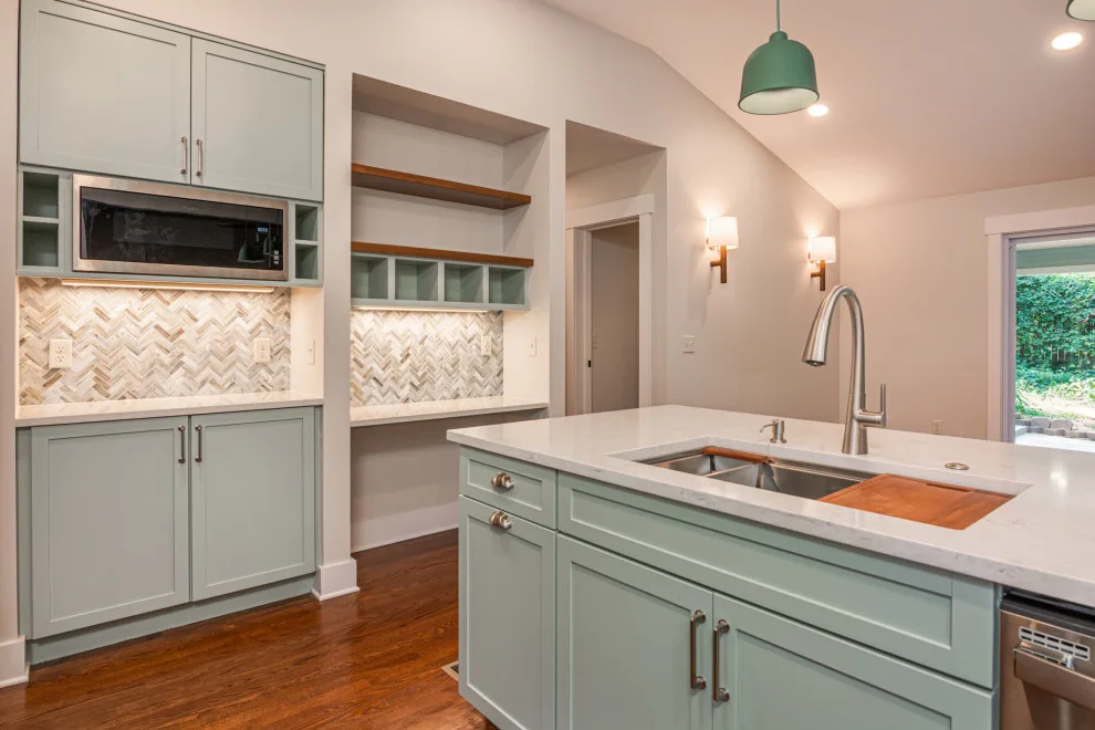 Crescent Maple Renovation by Evergreen Construct Inc. - Photo 24